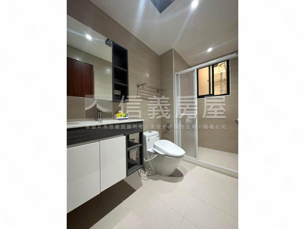 名軒快樂家景觀裝潢４房房屋室內格局與周邊環境