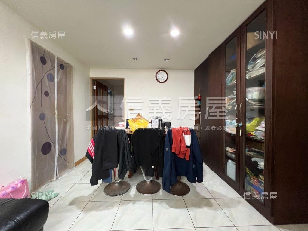 甜蜜。一起創造美好家園房屋室內格局與周邊環境