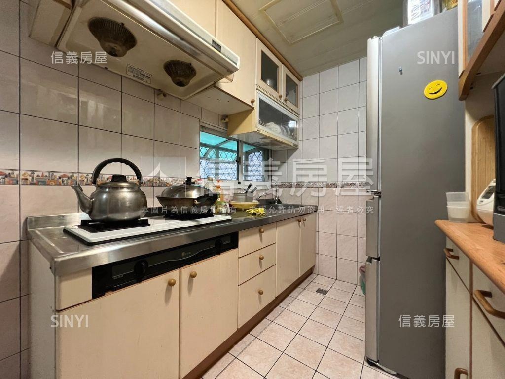 甜蜜。一起創造美好家園房屋室內格局與周邊環境