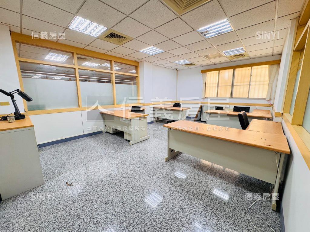 崇善面寬約十九米企業總部房屋室內格局與周邊環境