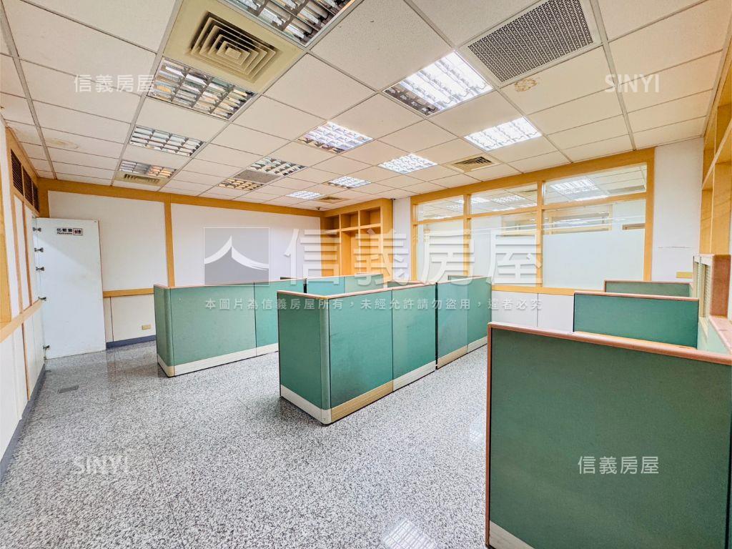 崇善面寬約十九米企業總部房屋室內格局與周邊環境