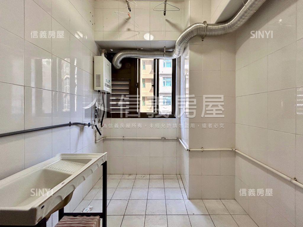 迎曦美裝潢大三房坡平車位房屋室內格局與周邊環境