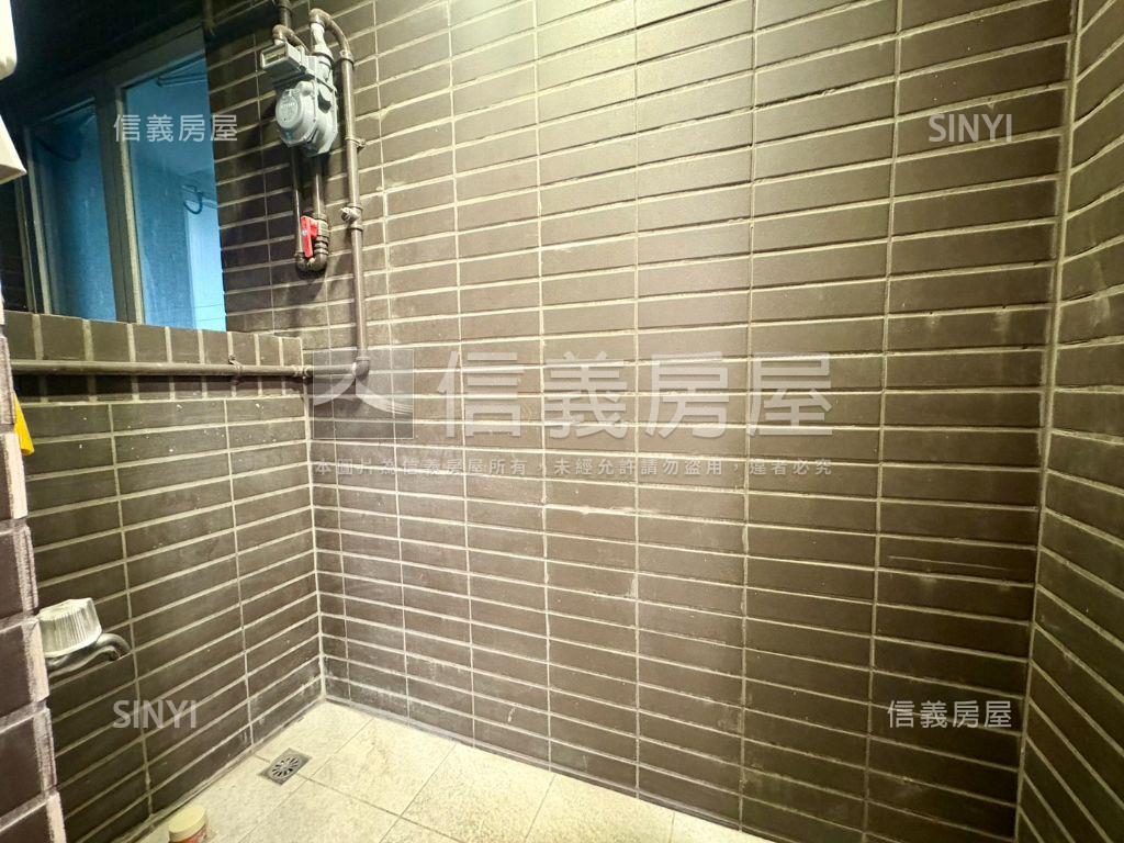 江翠ＯＮＥ兩房車位房屋室內格局與周邊環境