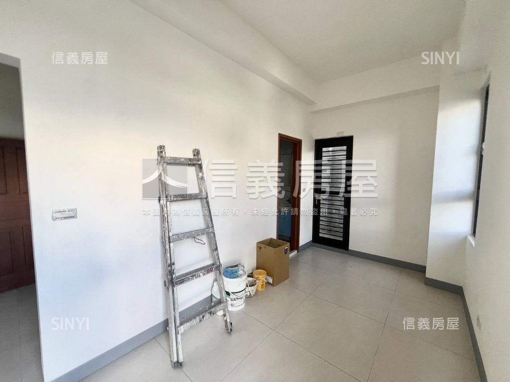 南屯全新臨路透天房屋室內格局與周邊環境