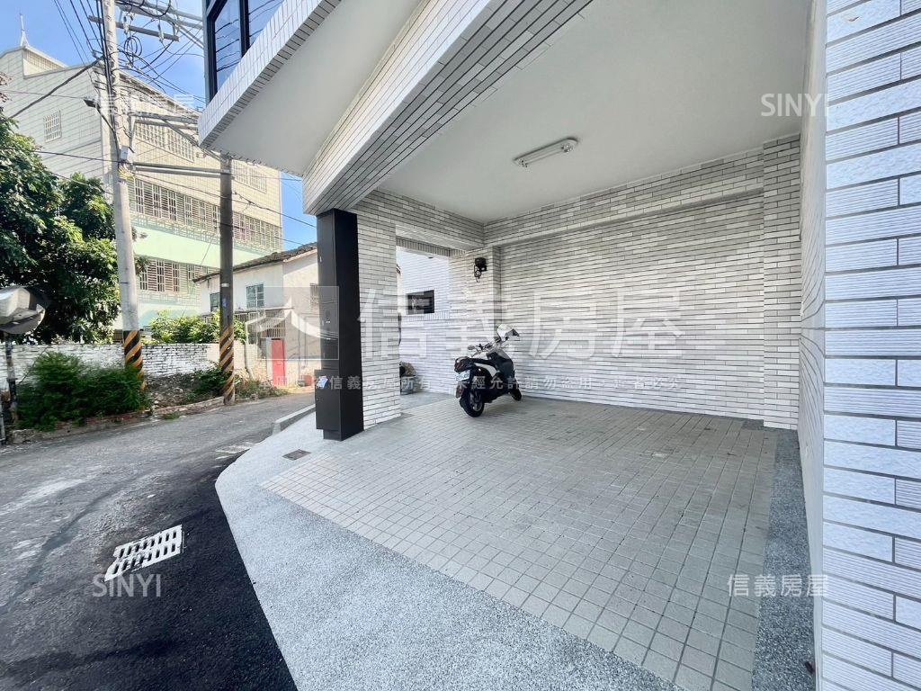 南屯全新臨路透天房屋室內格局與周邊環境