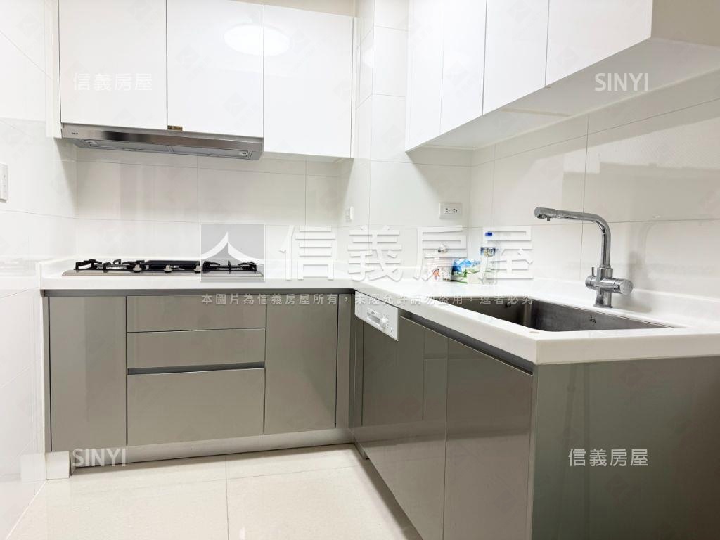 蛋黃區文心匯三房平面車位房屋室內格局與周邊環境