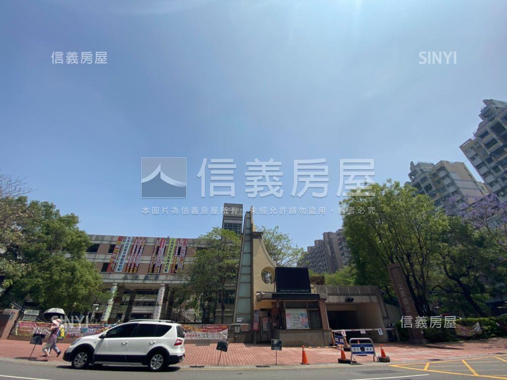 Ａ棟三房高樓附平移車位房屋室內格局與周邊環境
