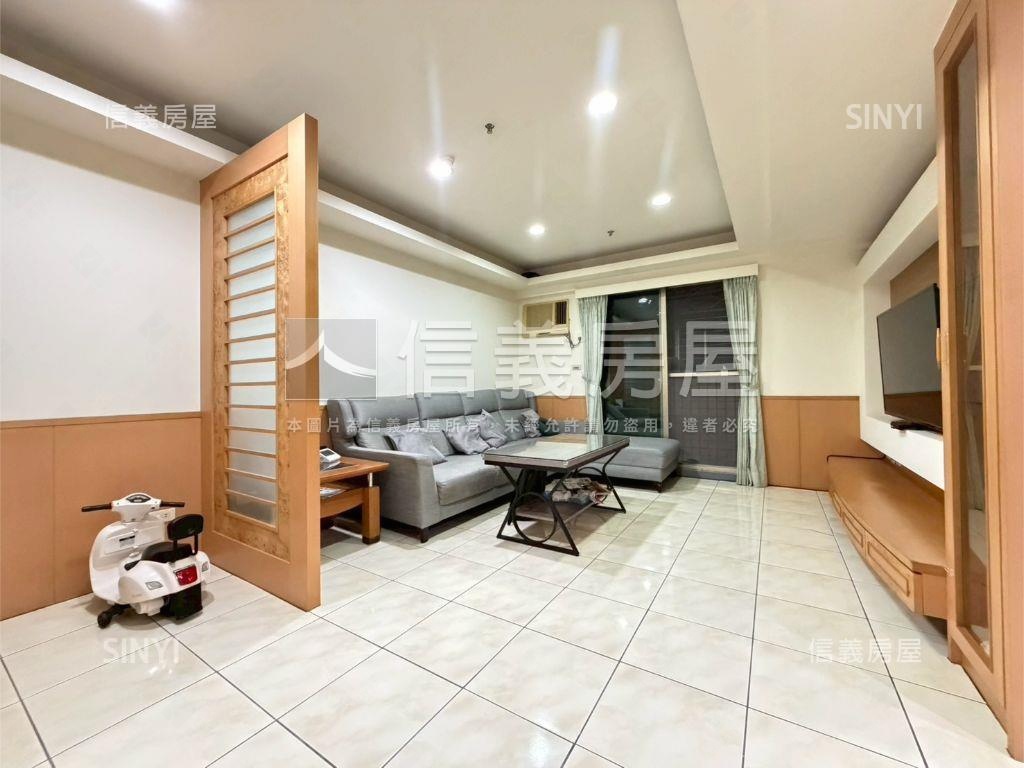 霸氣金角三房有車位房屋室內格局與周邊環境