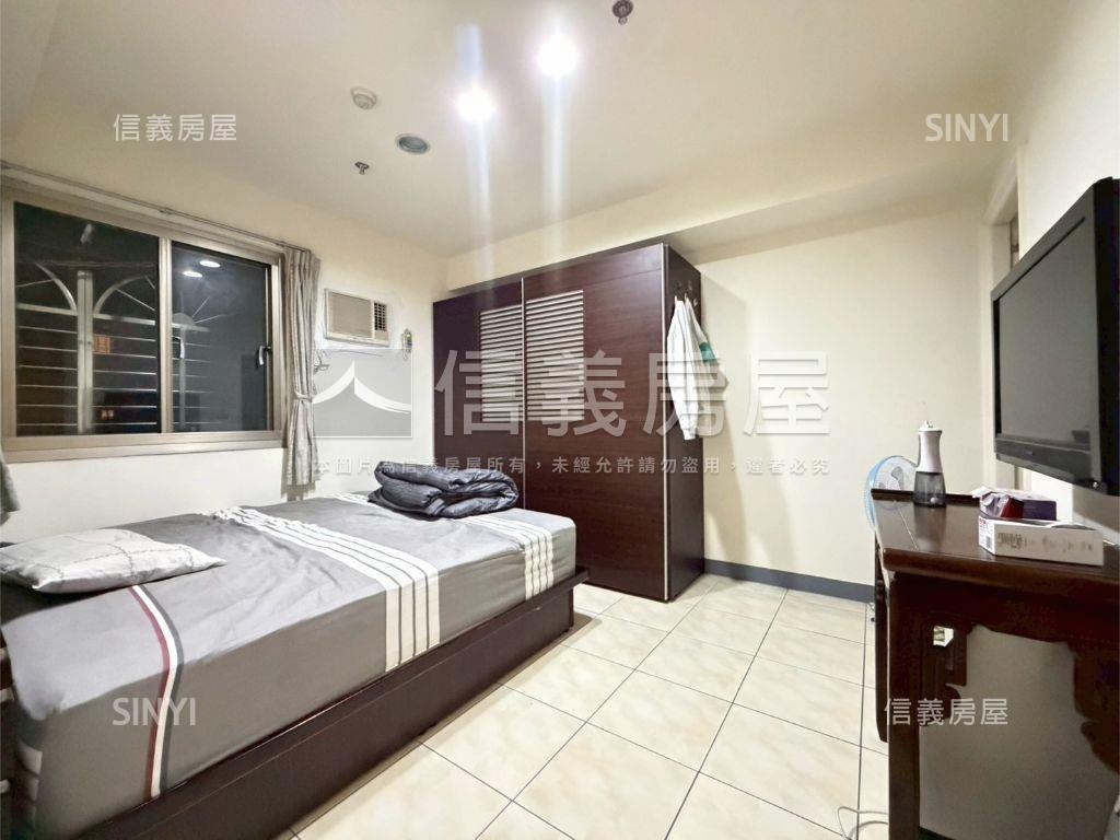 霸氣金角三房有車位房屋室內格局與周邊環境