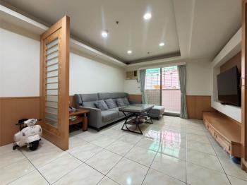 霸氣金角三房有車位