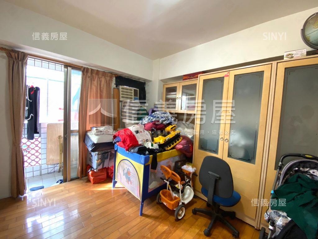 視野採光電梯３房｜有車位房屋室內格局與周邊環境