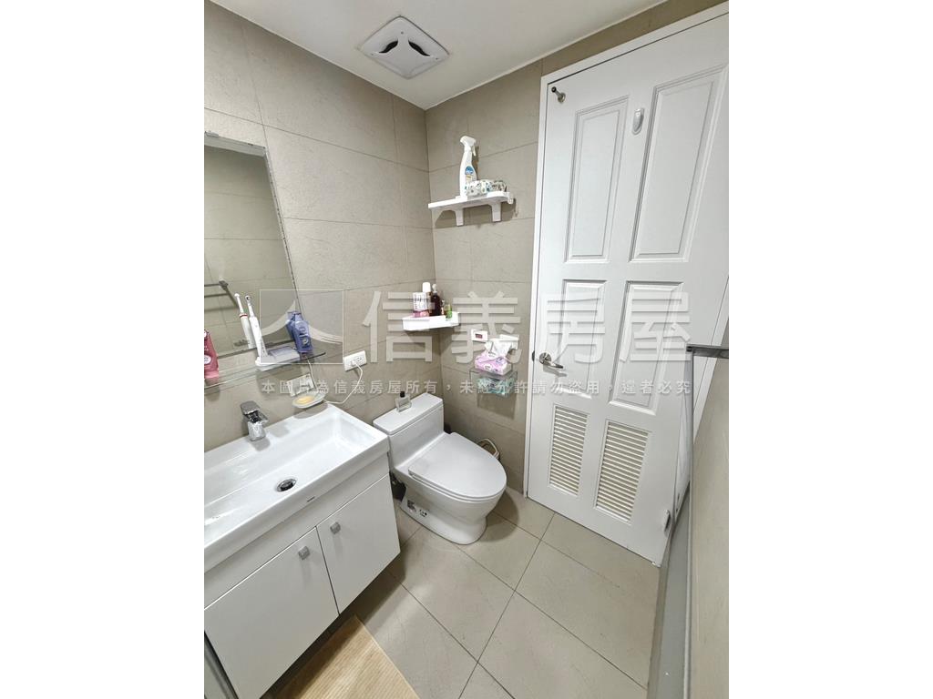 千禧園裝潢３房平面車位房屋室內格局與周邊環境