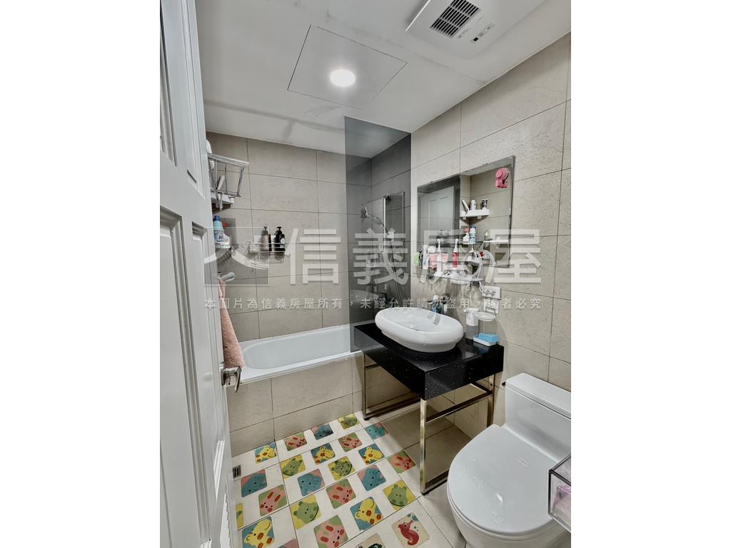 千禧園裝潢３房平面車位房屋室內格局與周邊環境