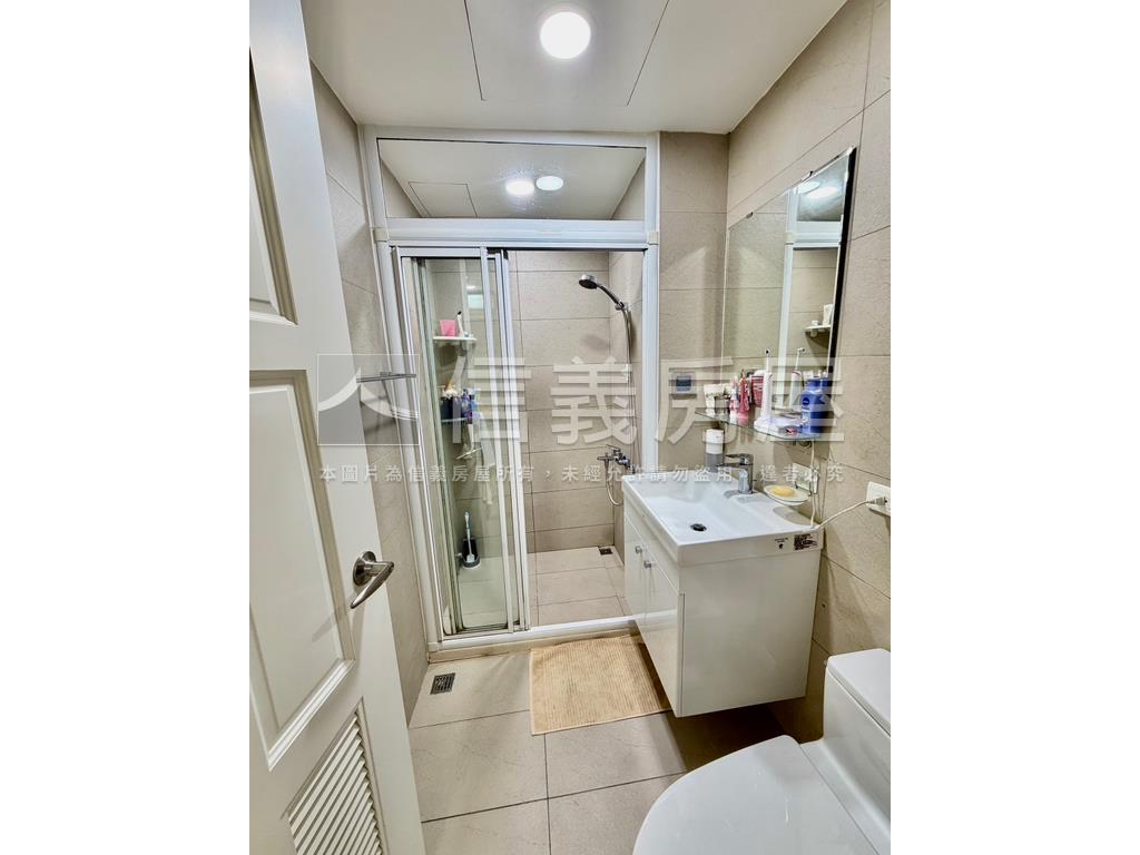 千禧園裝潢３房平面車位房屋室內格局與周邊環境