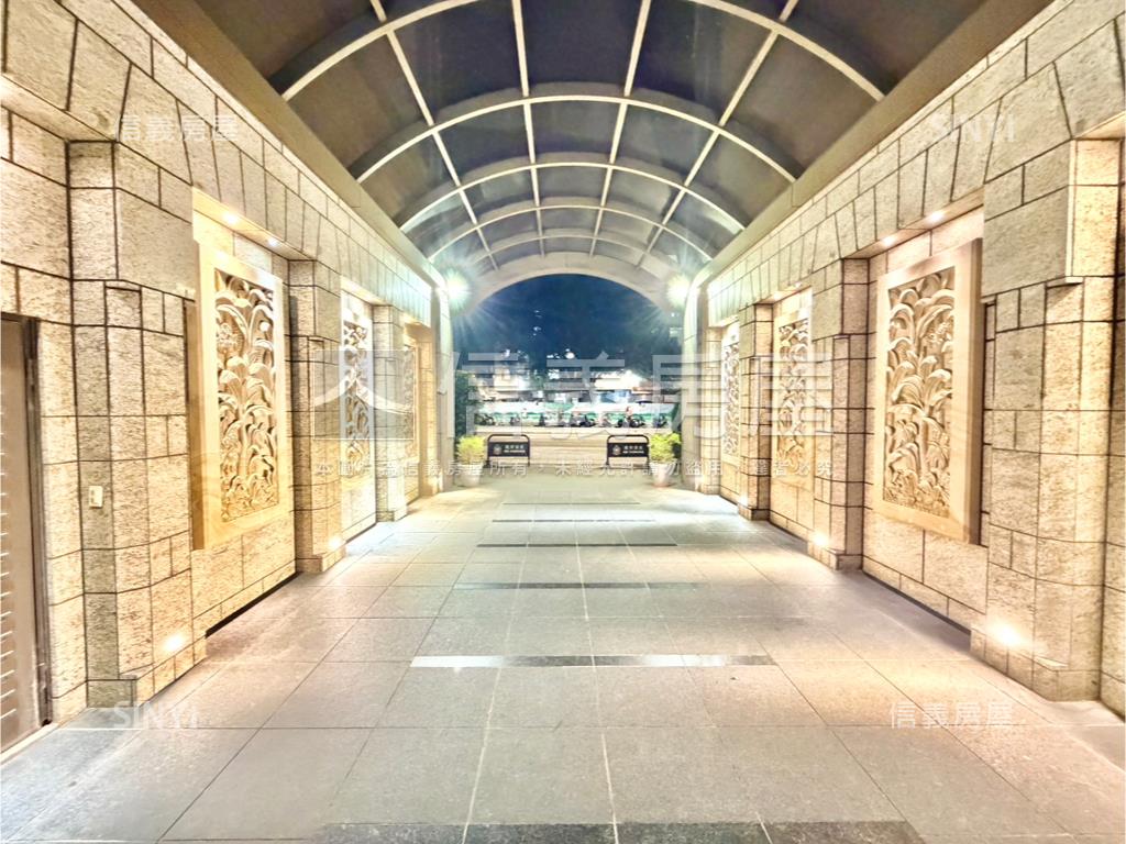 千禧園裝潢３房平面車位房屋室內格局與周邊環境