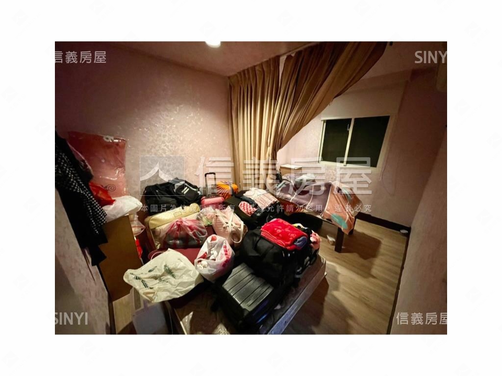 雙捷運１樓大空間房屋室內格局與周邊環境