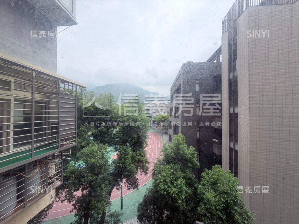 捷運旁低總價電梯３房房屋室內格局與周邊環境