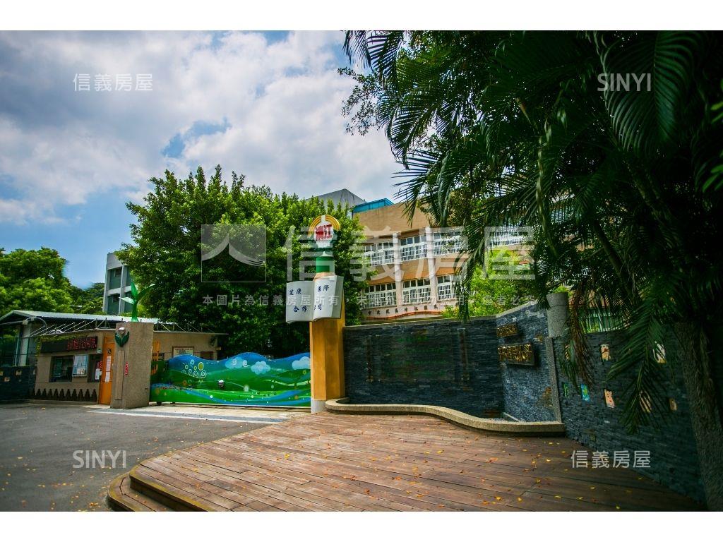 捷運旁低總價電梯３房房屋室內格局與周邊環境