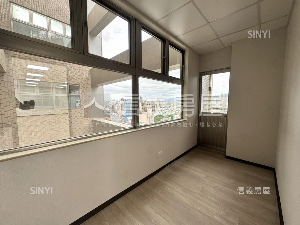 忠孝市府鋼骨高樓景觀辦公房屋室內格局與周邊環境