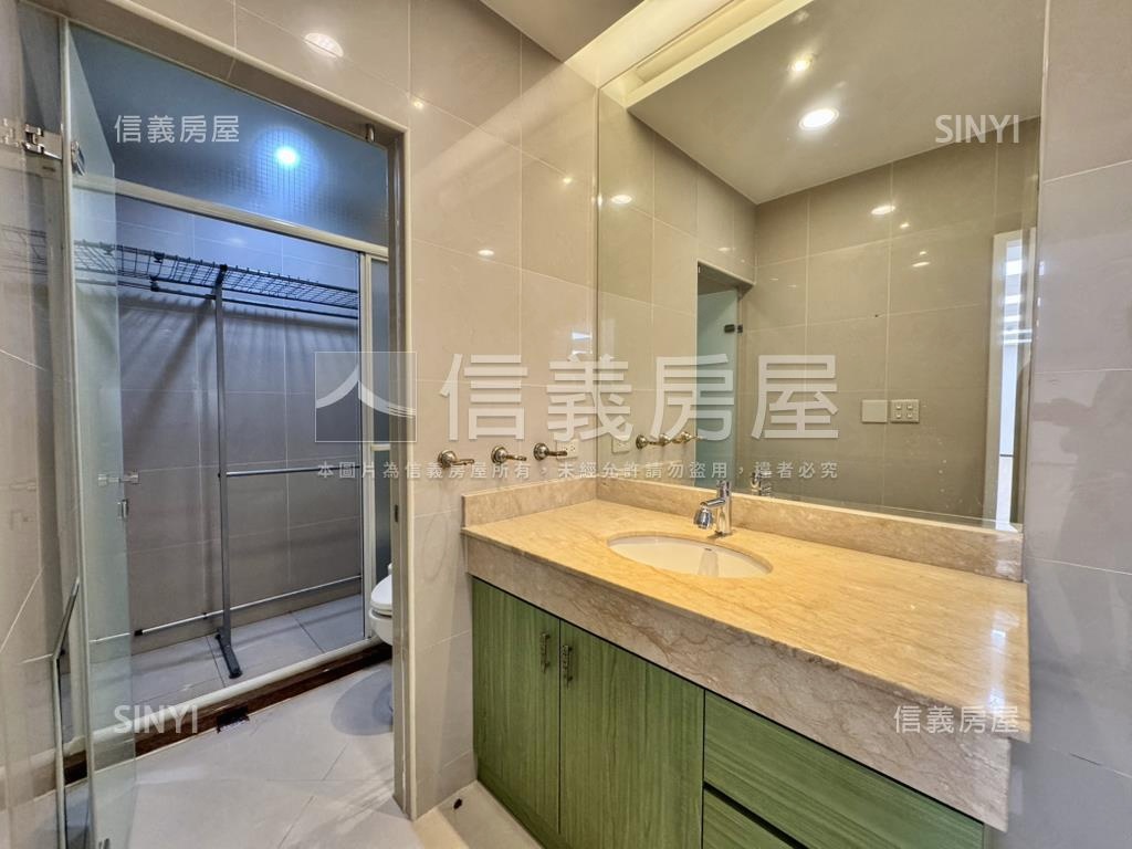 忠孝市府鋼骨高樓景觀辦公房屋室內格局與周邊環境