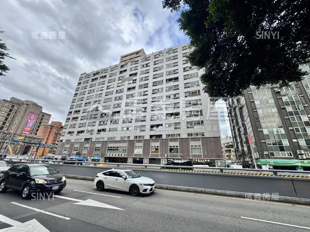 忠孝市府鋼骨高樓景觀辦公房屋室內格局與周邊環境