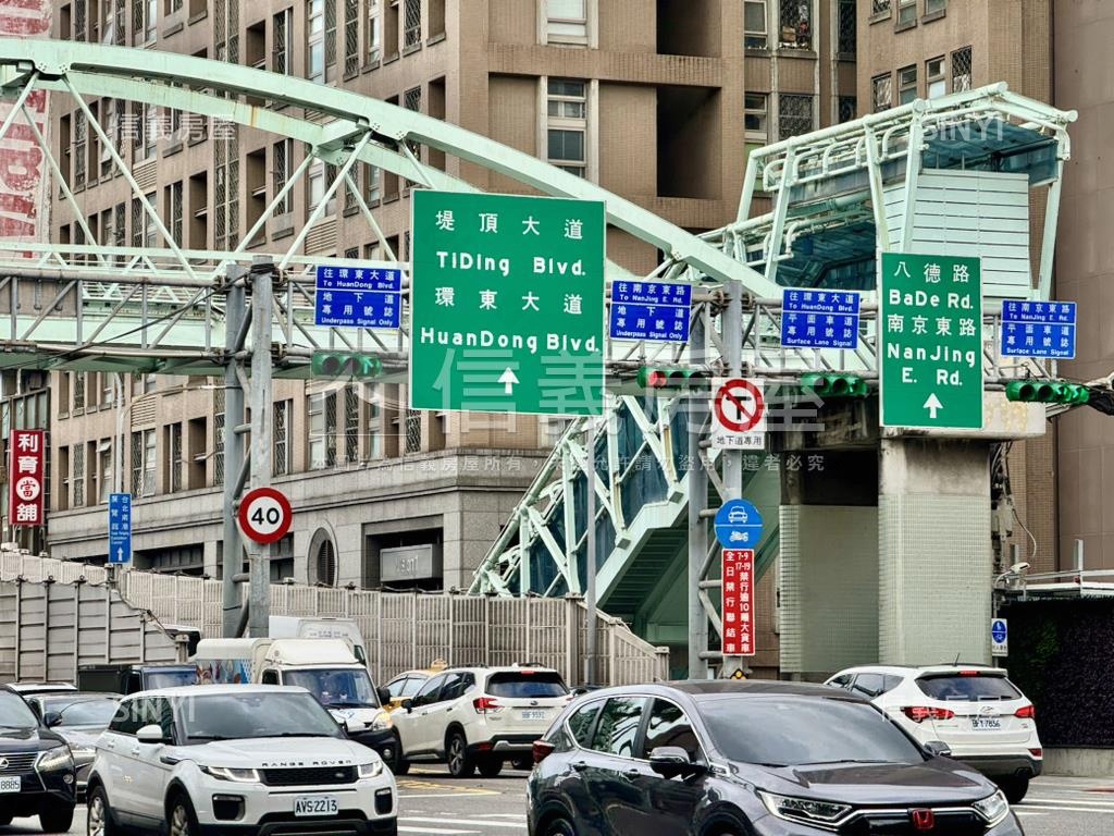 忠孝市府鋼骨高樓景觀辦公房屋室內格局與周邊環境