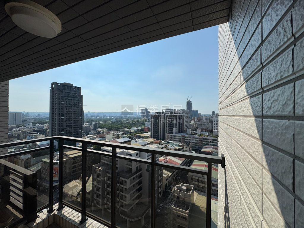 鼎佳光曦兩房頂樓帝王戶房屋室內格局與周邊環境