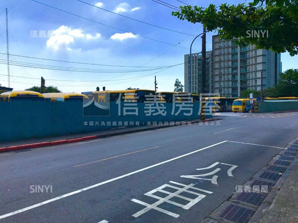 光明路稀有透天釋出房屋室內格局與周邊環境