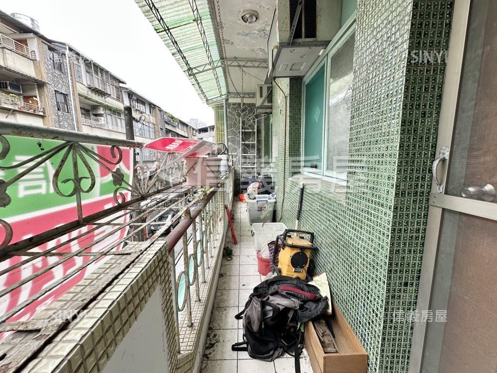 中正路公寓三樓房屋室內格局與周邊環境