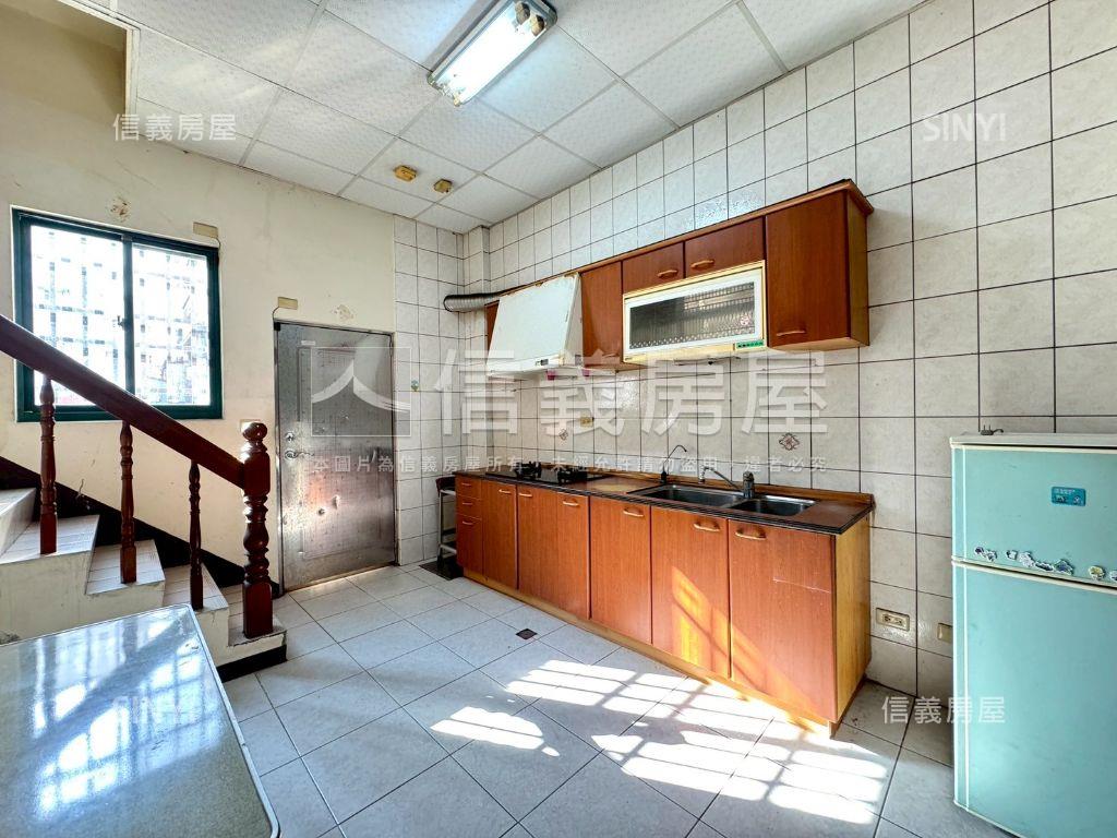 松竹商圈！１２米活路透天房屋室內格局與周邊環境