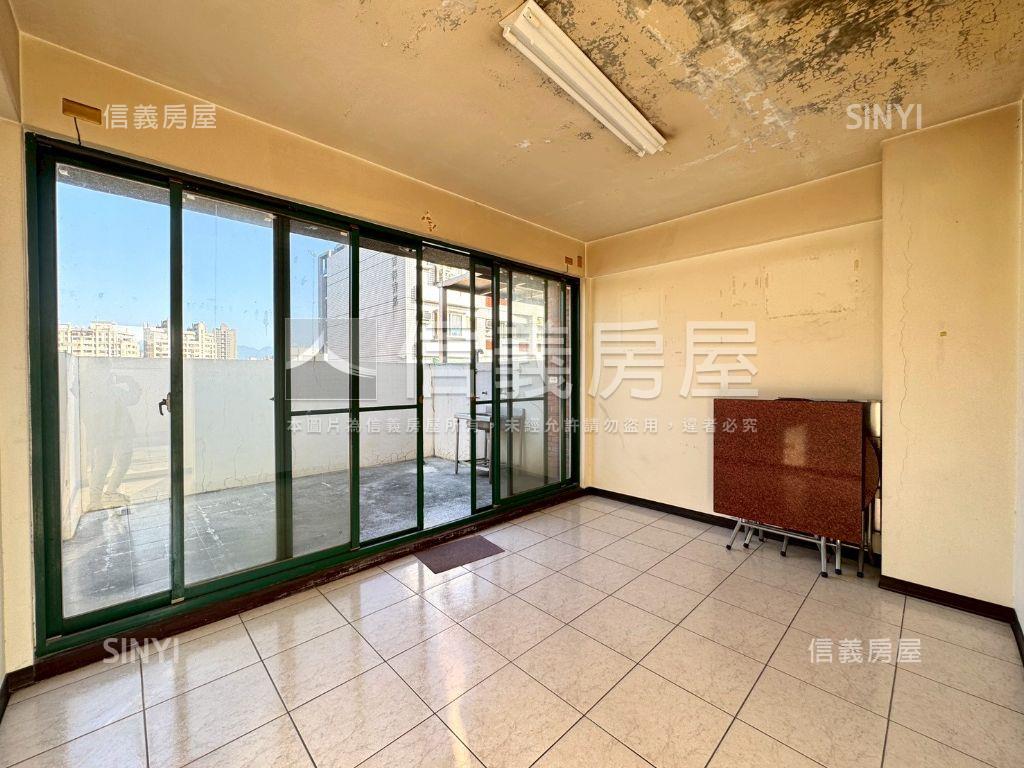 松竹商圈！１２米活路透天房屋室內格局與周邊環境