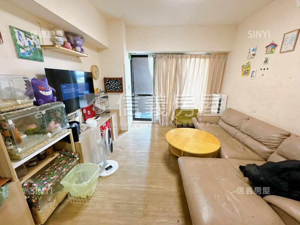 酷聚合發四房平車附大露台房屋室內格局與周邊環境