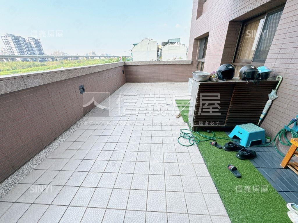 酷聚合發四房平車附大露台房屋室內格局與周邊環境