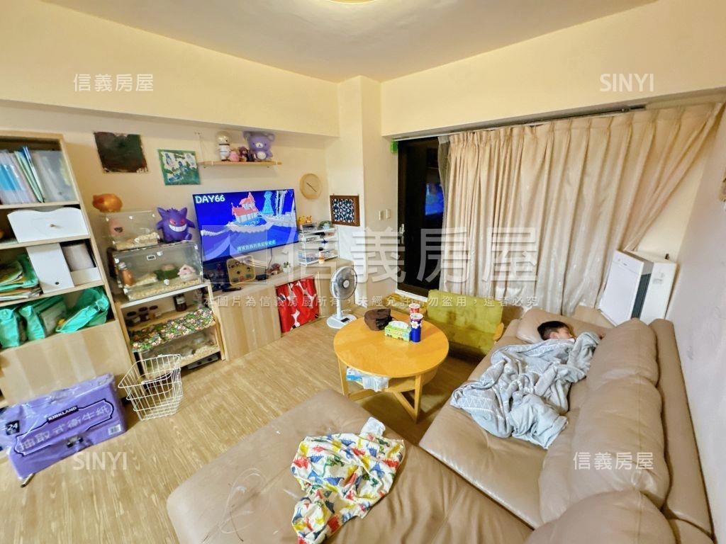 酷聚合發四房平車附大露台房屋室內格局與周邊環境