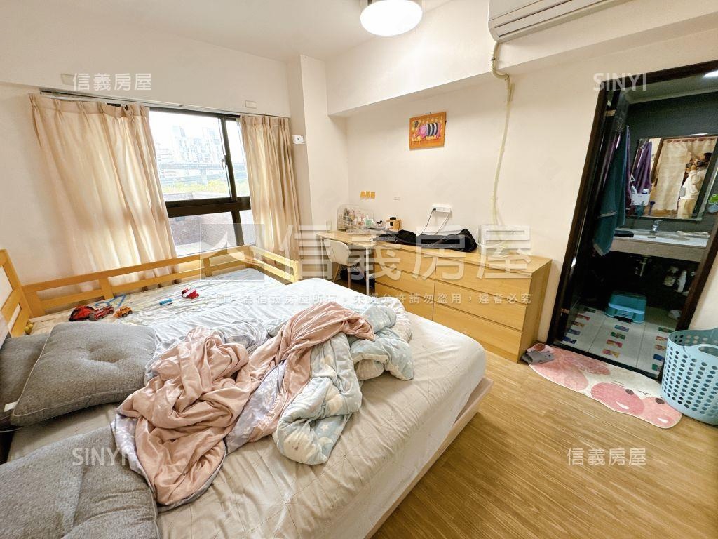 酷聚合發四房平車附大露台房屋室內格局與周邊環境