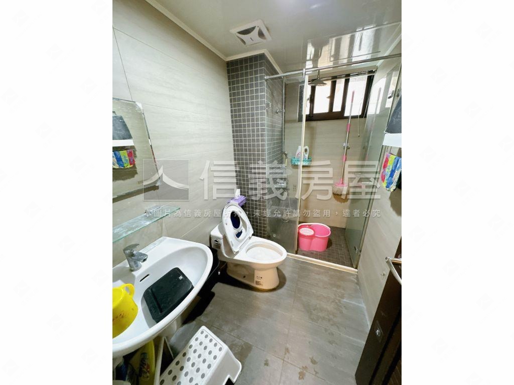 酷聚合發四房平車附大露台房屋室內格局與周邊環境