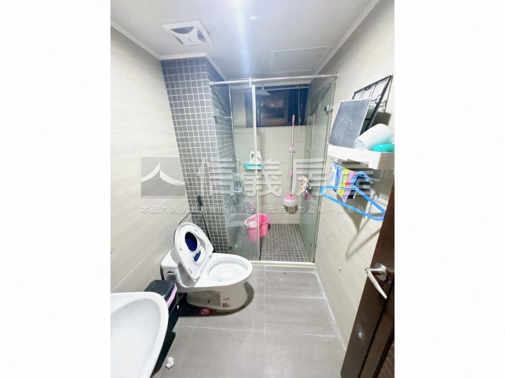 酷聚合發四房平車附大露台房屋室內格局與周邊環境