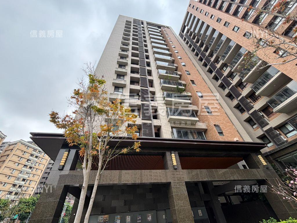 高工商圈黃金收租店面Ｂ房屋室內格局與周邊環境