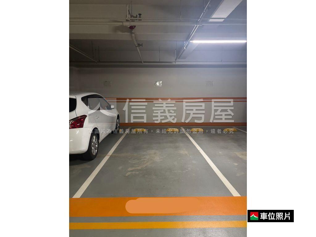 高工商圈黃金收租店面Ｂ房屋室內格局與周邊環境