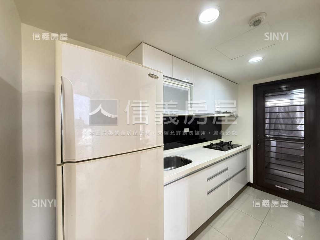 八擴高樓景觀三房車位房屋室內格局與周邊環境