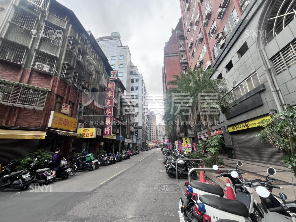 近公園國賓藝術採光美屋房屋室內格局與周邊環境