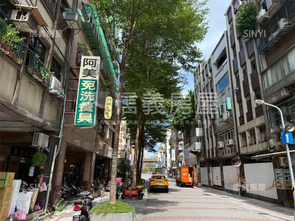 邊間方正綠蔭兩房平面車位房屋室內格局與周邊環境