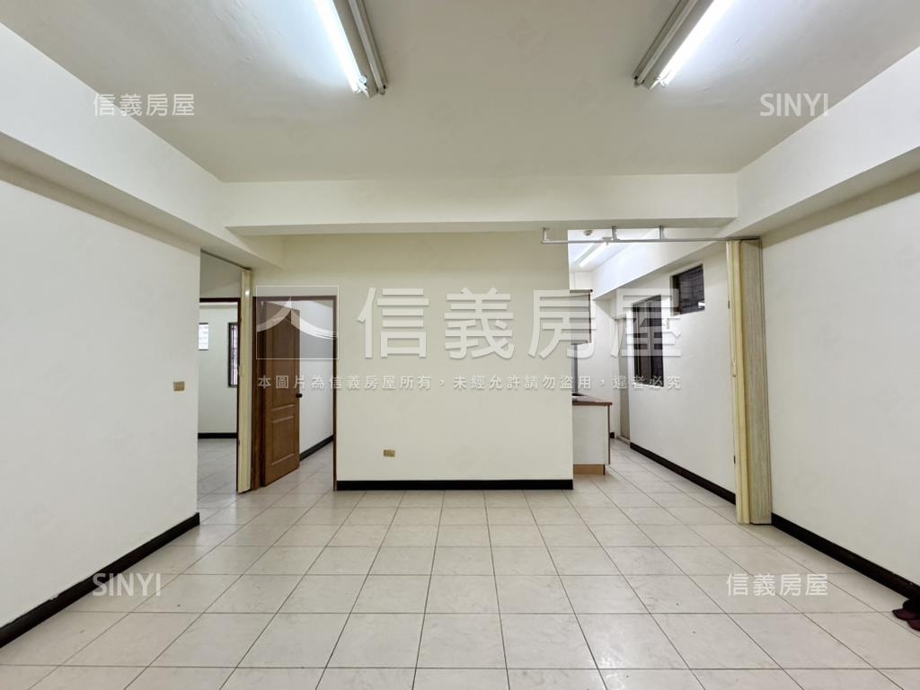 仁和商圈邊間採光四房房屋室內格局與周邊環境