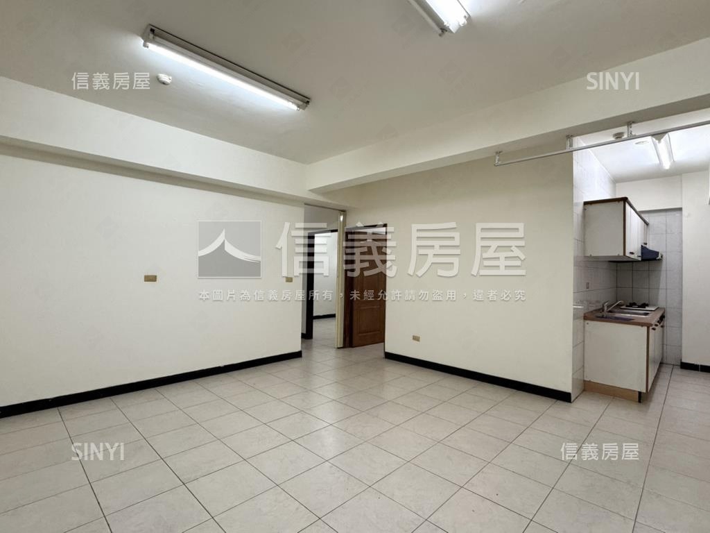 仁和商圈邊間採光四房房屋室內格局與周邊環境