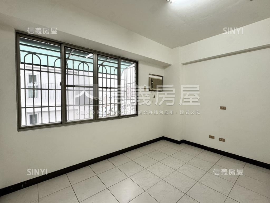 仁和商圈邊間採光四房房屋室內格局與周邊環境
