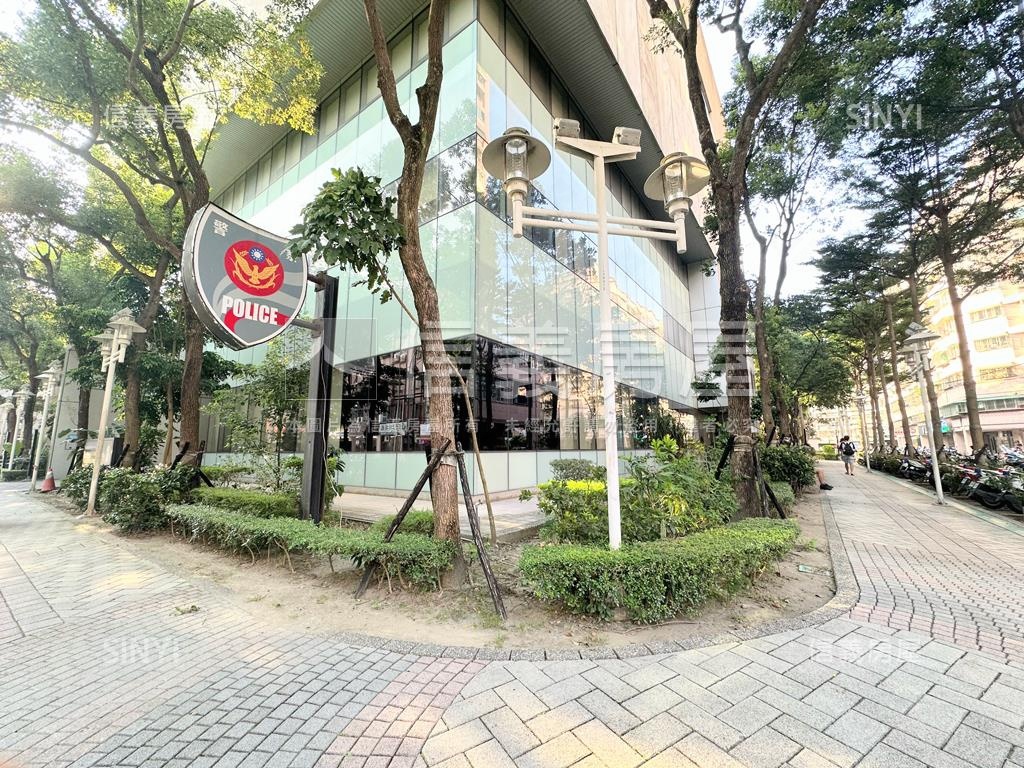 景安捷運公園採光二樓房屋室內格局與周邊環境