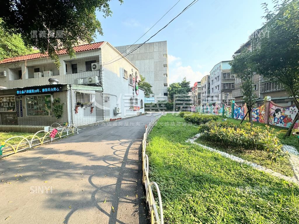 景安捷運公園採光二樓房屋室內格局與周邊環境