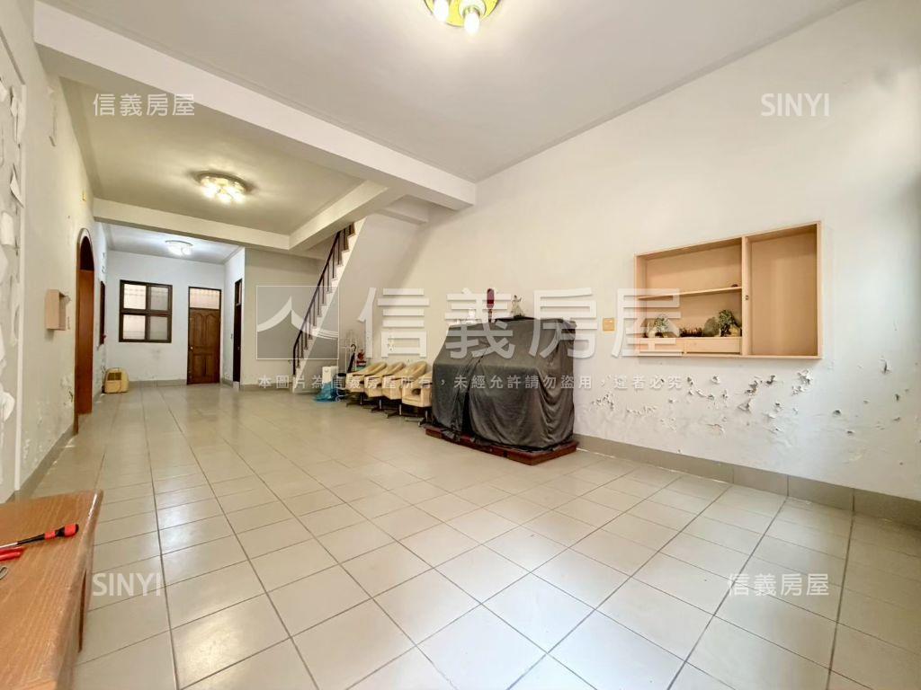 中西區｜雙城區文賢透天Ａ房屋室內格局與周邊環境