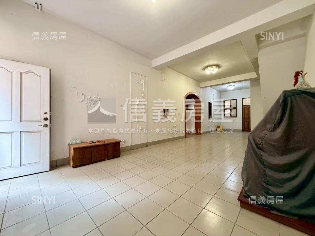 中西區｜雙城區文賢透天Ａ房屋室內格局與周邊環境