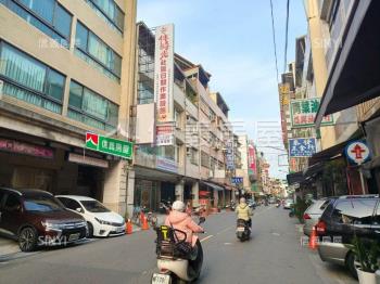 瑞隆商圈邊間大面寬透店